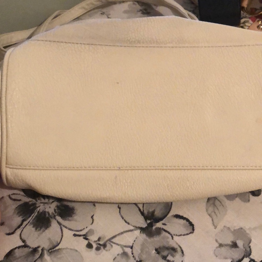 Olivia and Joy cream/white purse - Picture 8 of 10